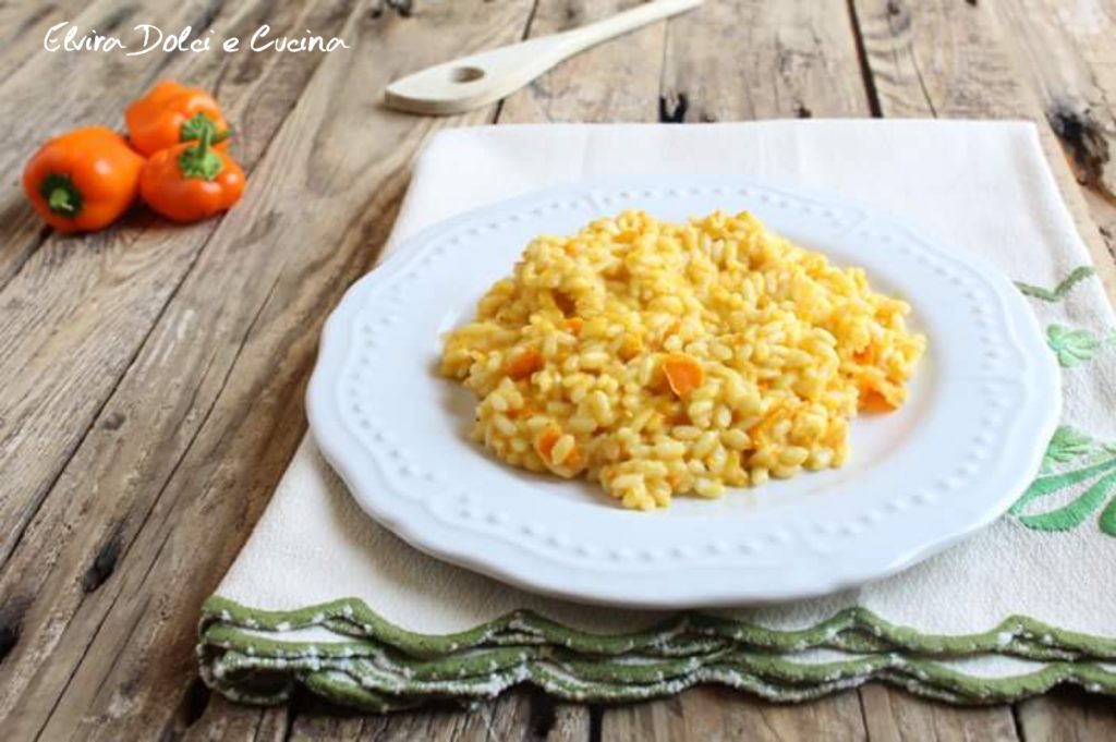 Risotto con crema di peperoni e taleggio