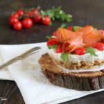 Filetti di branzino in crosta di patate