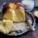 Torta di ricotta mandorle e biscotti