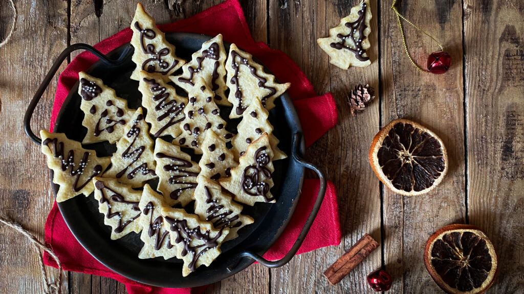 biscotti natalizi con frolla all'arancia