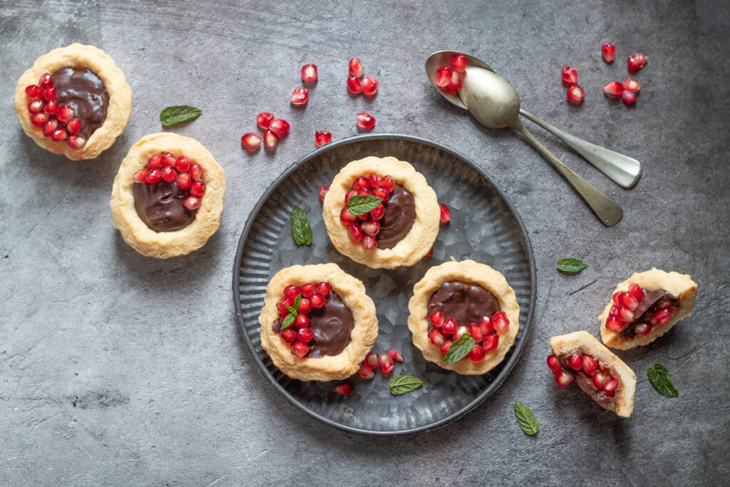 tartellette cioccolato fondente e melograno