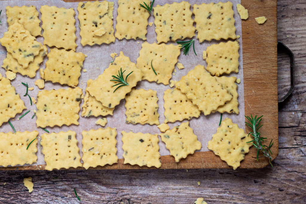 crackers di riso e ceci al rosmarino