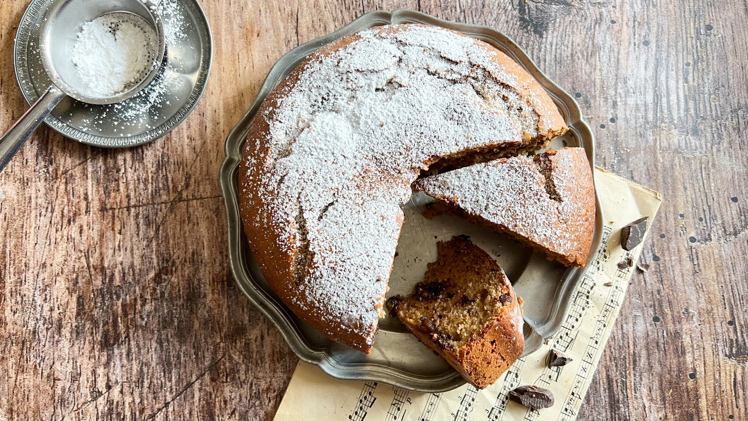 torta soffice al caffè con yogurt e cioccolato fondente