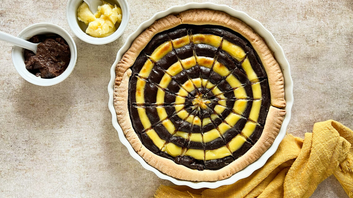 crostata con crema bicolore