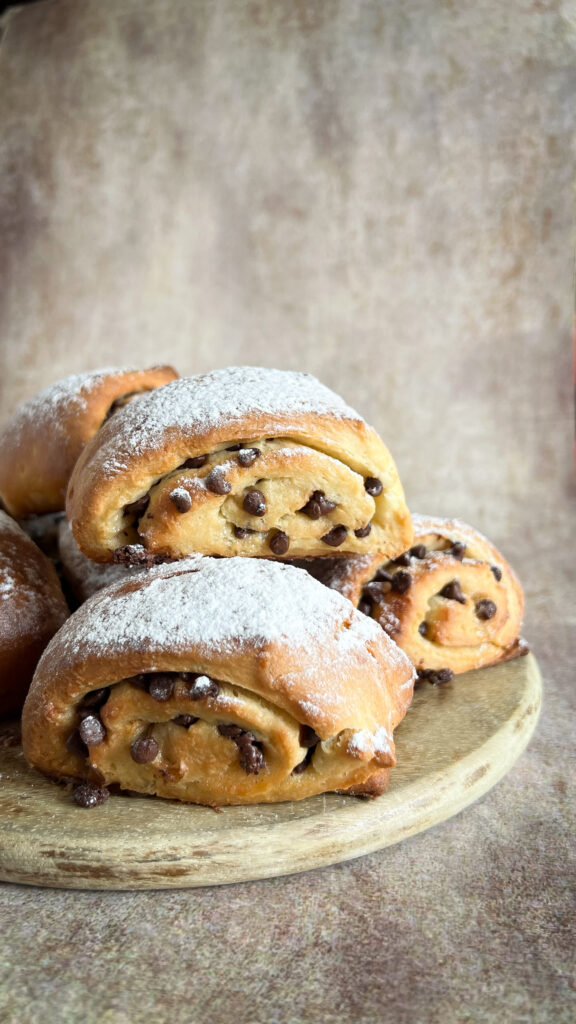 brioche soffici con gocce di cioccolato