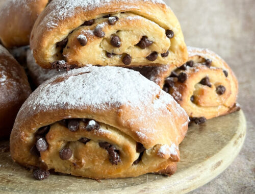 brioche soffici con gocce di cioccolato