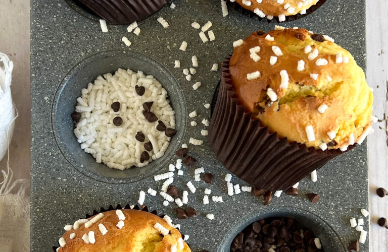 muffin ricotta arancia e gocce di cioccolato